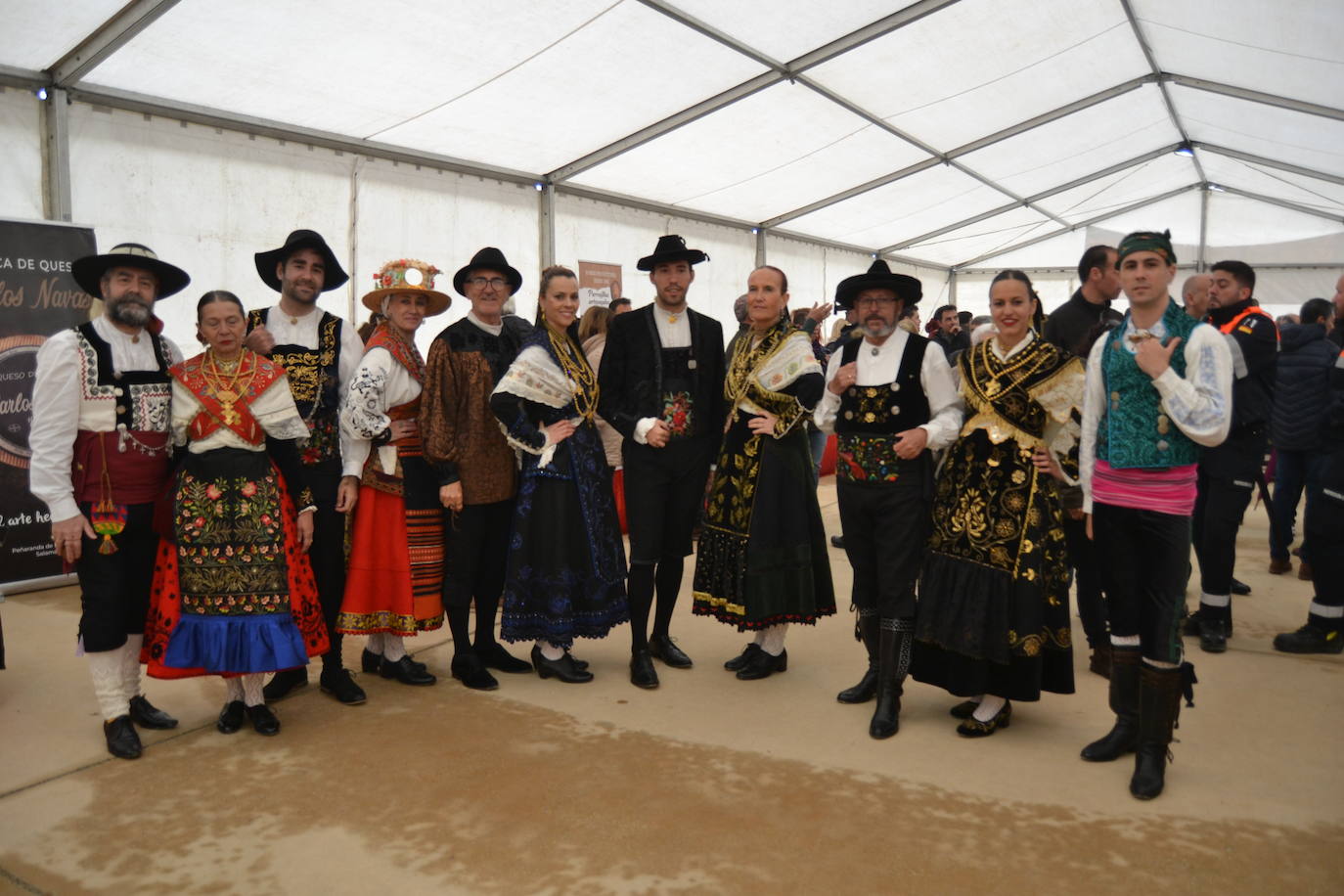 La Feria de San Felipe se impone a la lluvia en Barruecopardo