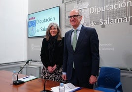 Eva Picado y Javier Iglesias en la presentación del programa Crecemos