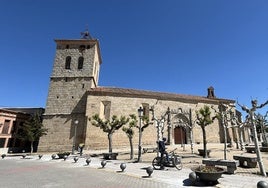 La iglesia de Macotera será escenario del funeral ficticio.