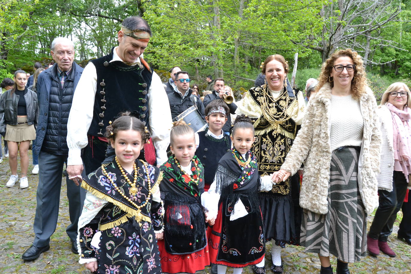 La Moza Santa recorre Sequeros seis siglos después