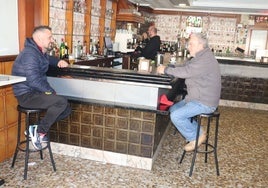 Interior del bar de Sorihuela abierto al público recientemente