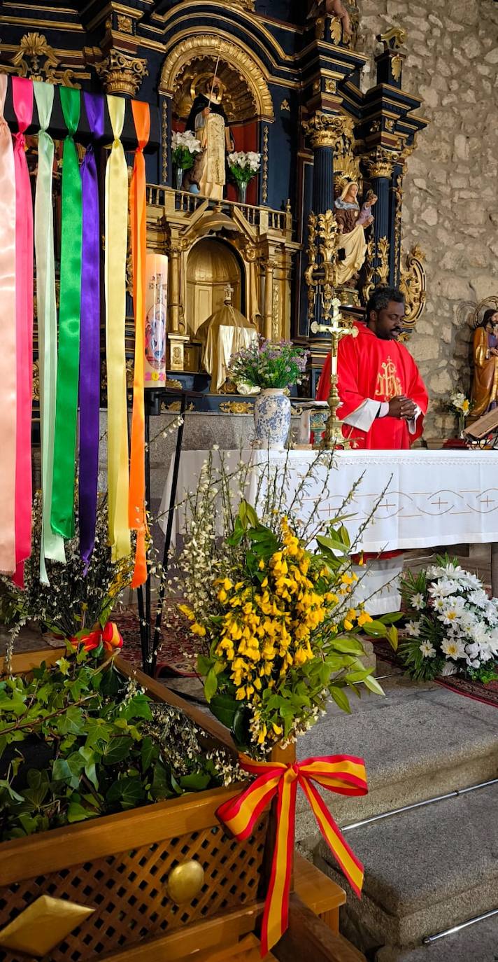 Nava de Béjar celebra la festividad de la Bendita Cruz