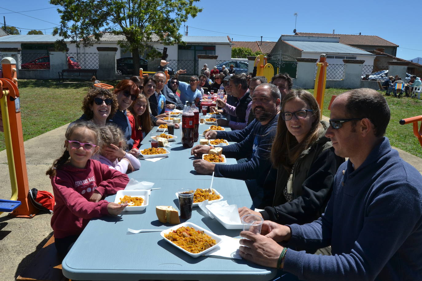 Una rica paella para cerrar las fiesta de Abusejo