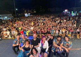 Actuación de la formación salmantina Musical Compass durante las fiestas del año pasado en honor a la Virgen de los Remedios en Villamayor.