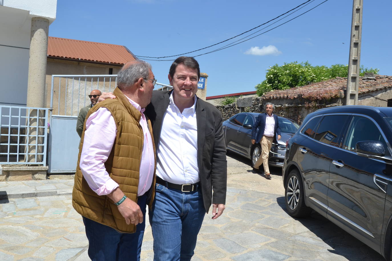 Mañueco a los ganaderos: «Tenéis mi apoyo personal y político»