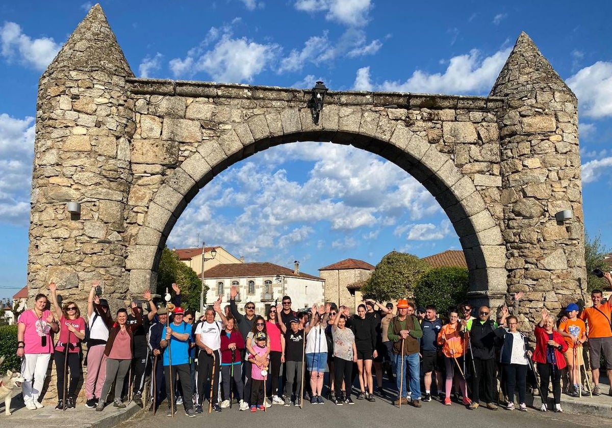 San Miguel de Valero inicia sus fiestas con buen paso