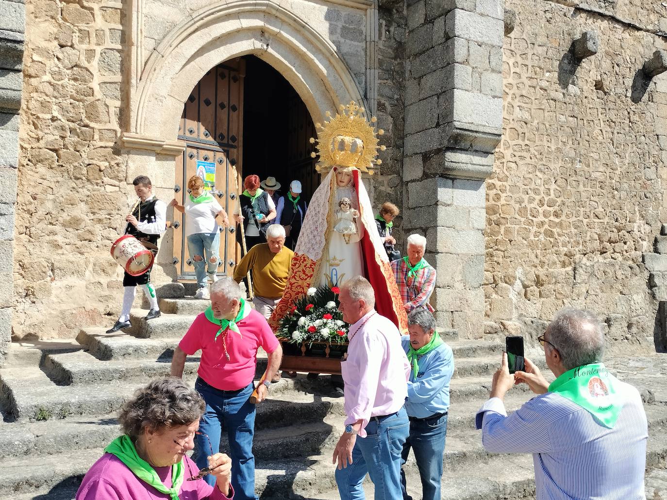 Unidos en torno a la Virgen de Montemayor