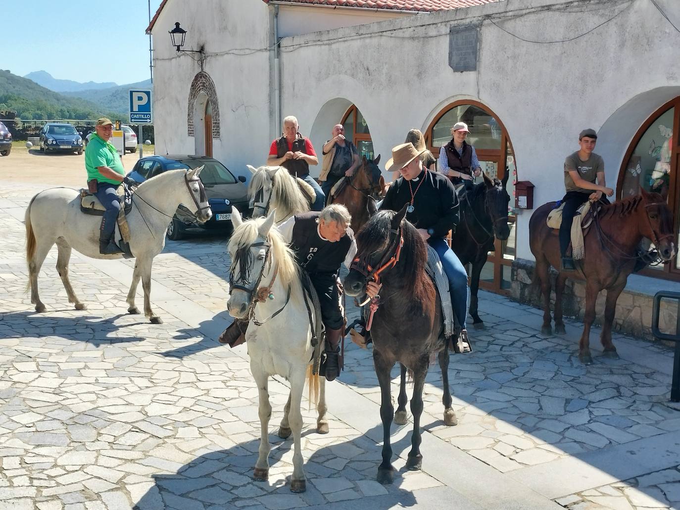 Unidos en torno a la Virgen de Montemayor