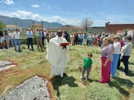 Momento de la bendición de campos desde las eras