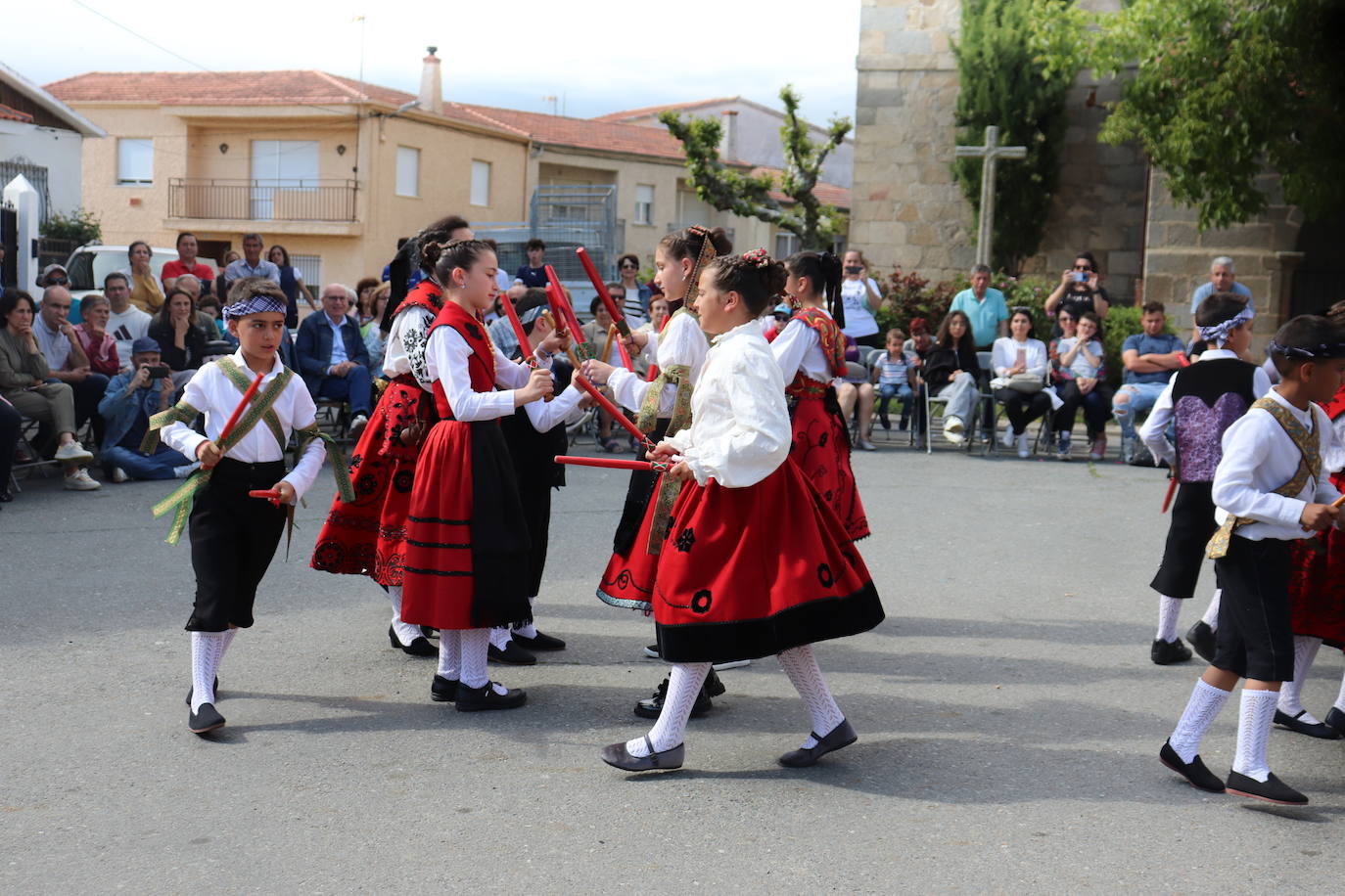 Jornada de tradición y danzas en Cespedosa de Tormes