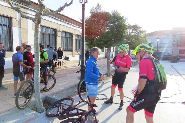 Más de 150 ciclistas en el paraíso de Alaraz