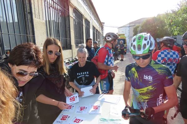 Más de 150 ciclistas en el paraíso de Alaraz