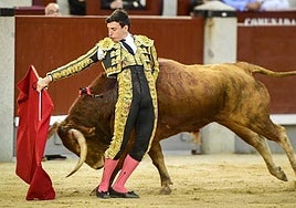 Cambiado por la espalda de Nek Romero al quinto de Montealto.