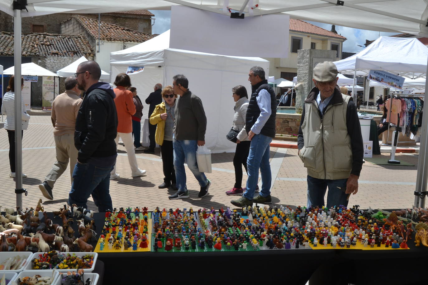 Ambiente de feria en Lumbrales con motivo de San Isidro