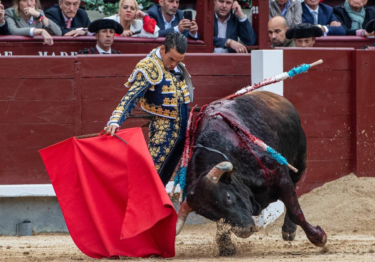 Aparece Manzanares, se desata Rufo