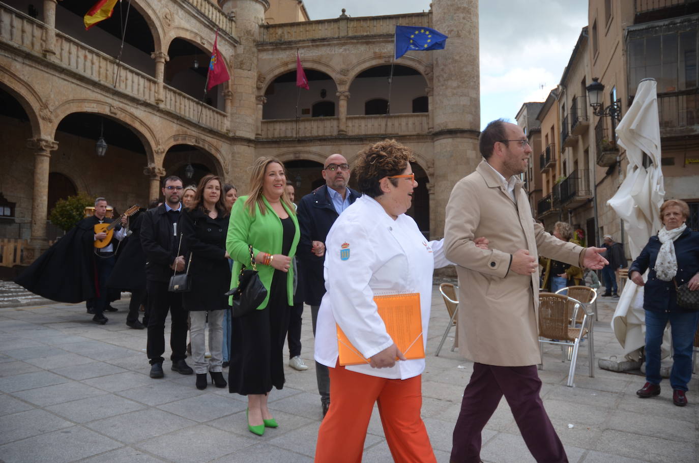 Pregón pasado por agua en el inicio de la III Feria del Farinato de Ciudad Rodrigo