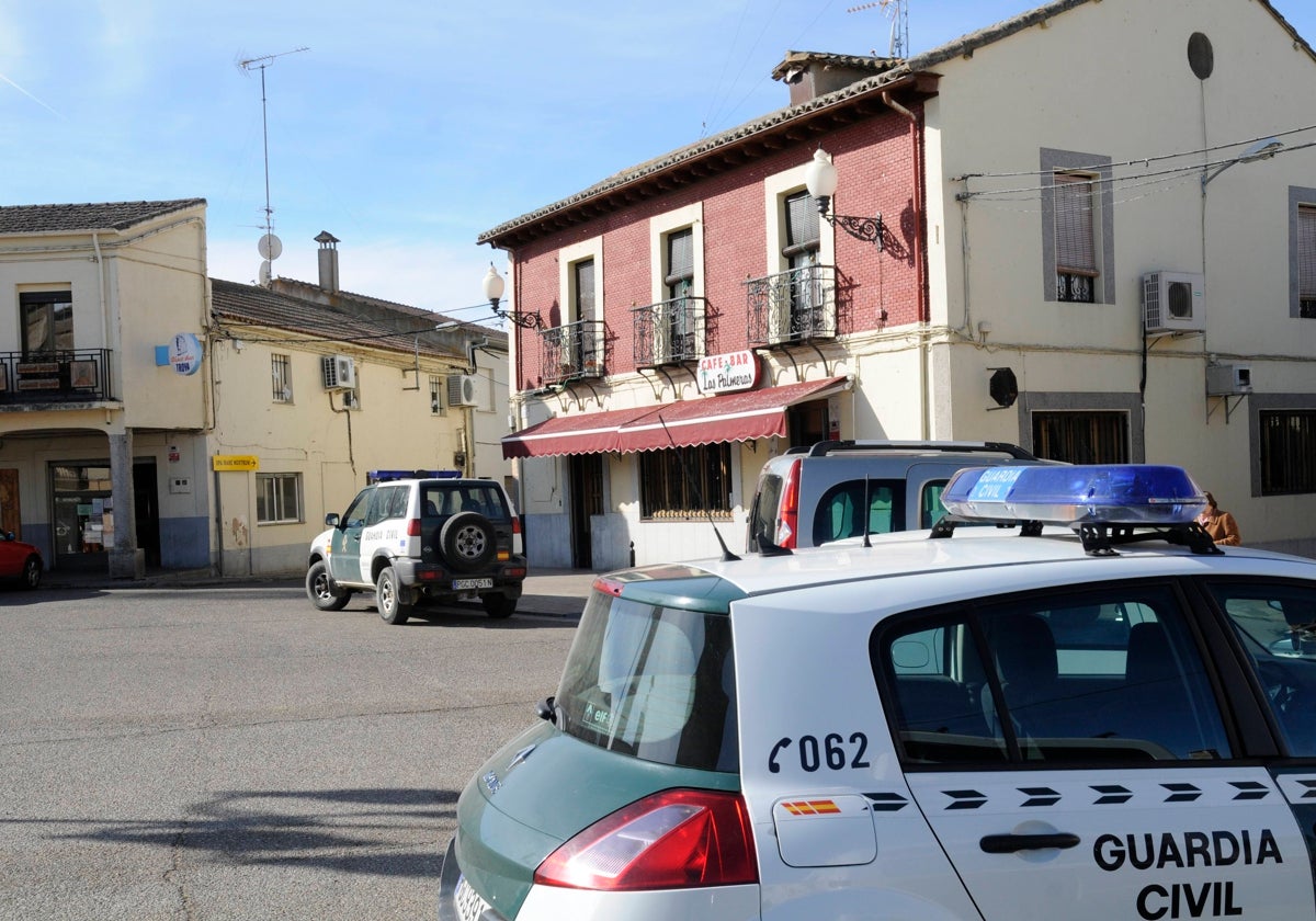 Patrullas de la Guardia Civil en otra intervención en La Fuente de San Esteban.