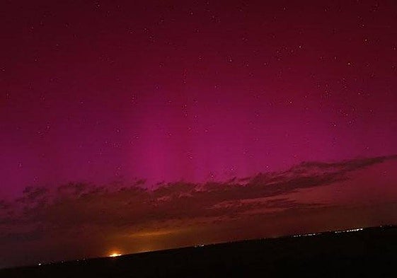 Imagen de la aurora boreal vista en Salamanca el 10 de mayo.