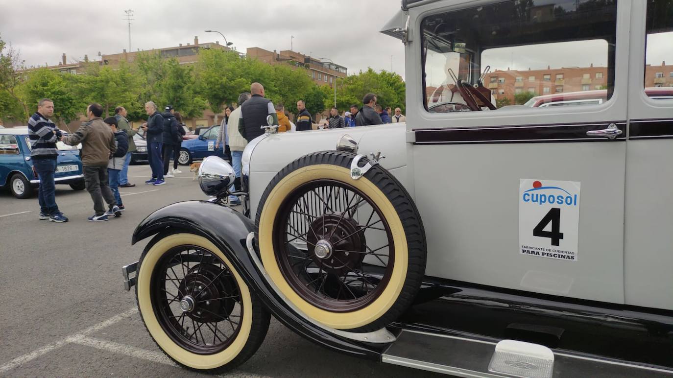 Así ha sido el espectacular rally que ha recorrido Salamanca para homenajear a la Policía Local