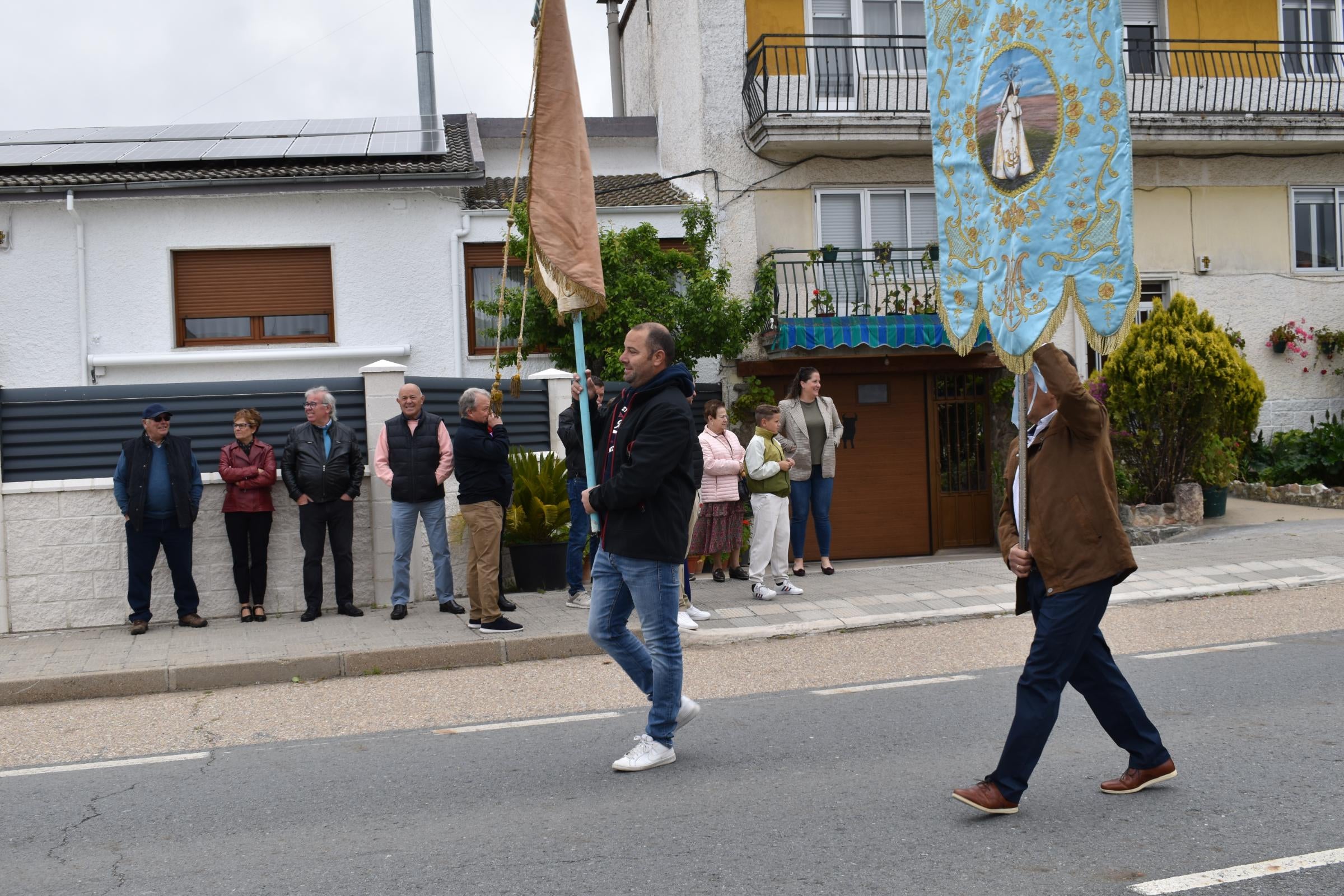 La Virgen de la Peña regresa a su ermita por un día