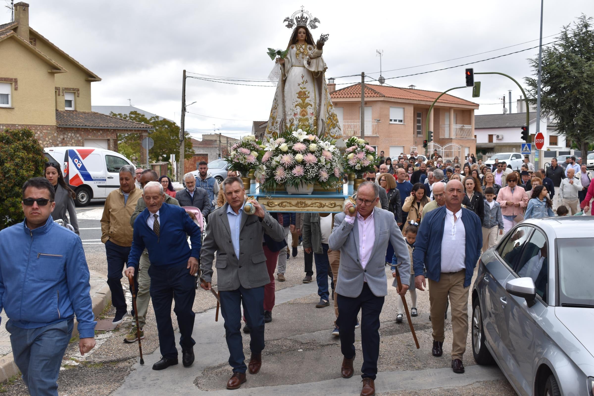 La Virgen de la Peña regresa a su ermita por un día