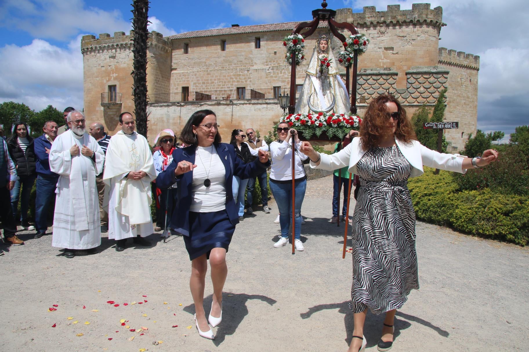 Mil vítores a la Virgen de los Remedios en El Cañedo