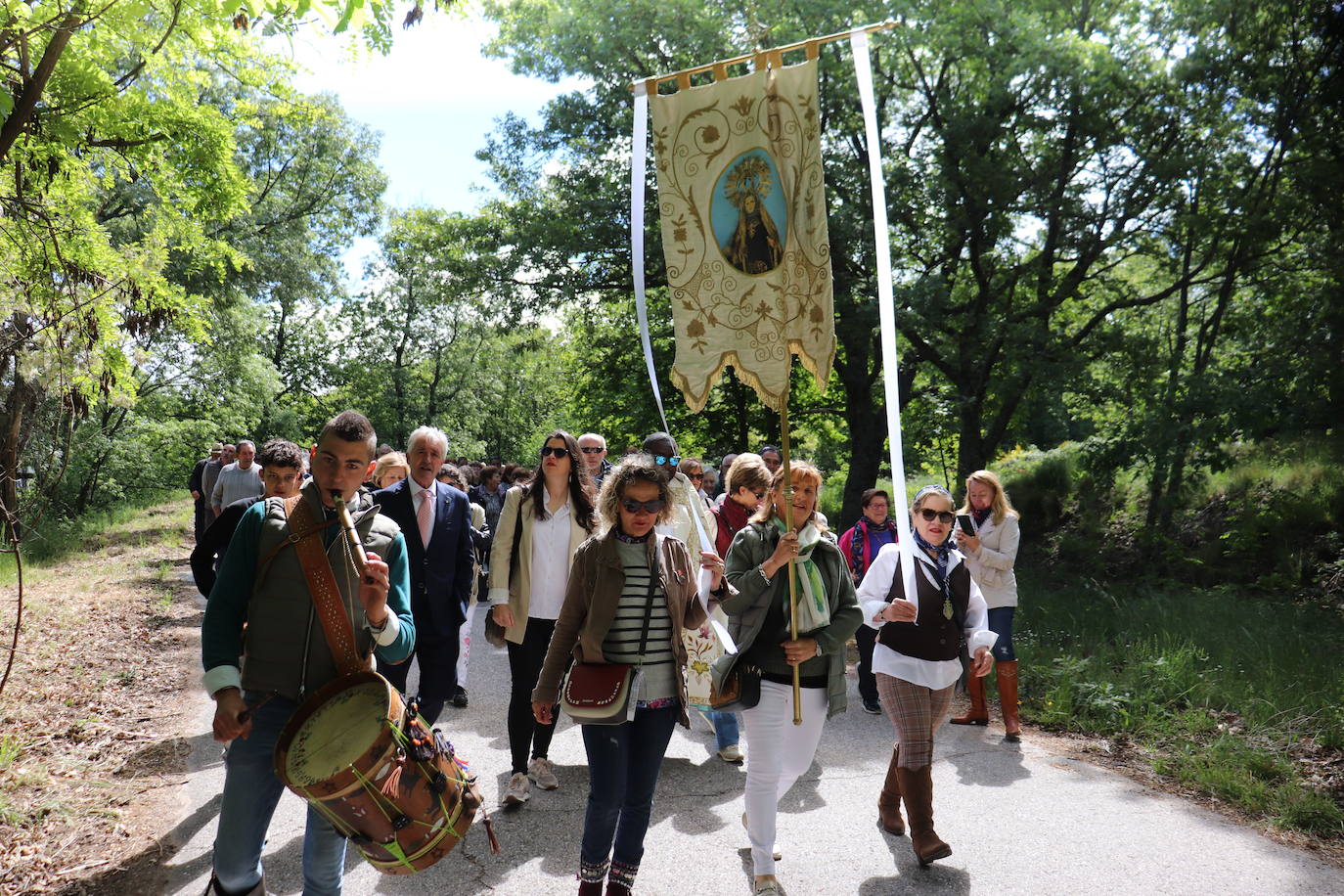 Los paporros llenan El Castañar de Béjar para honrar a la patrona