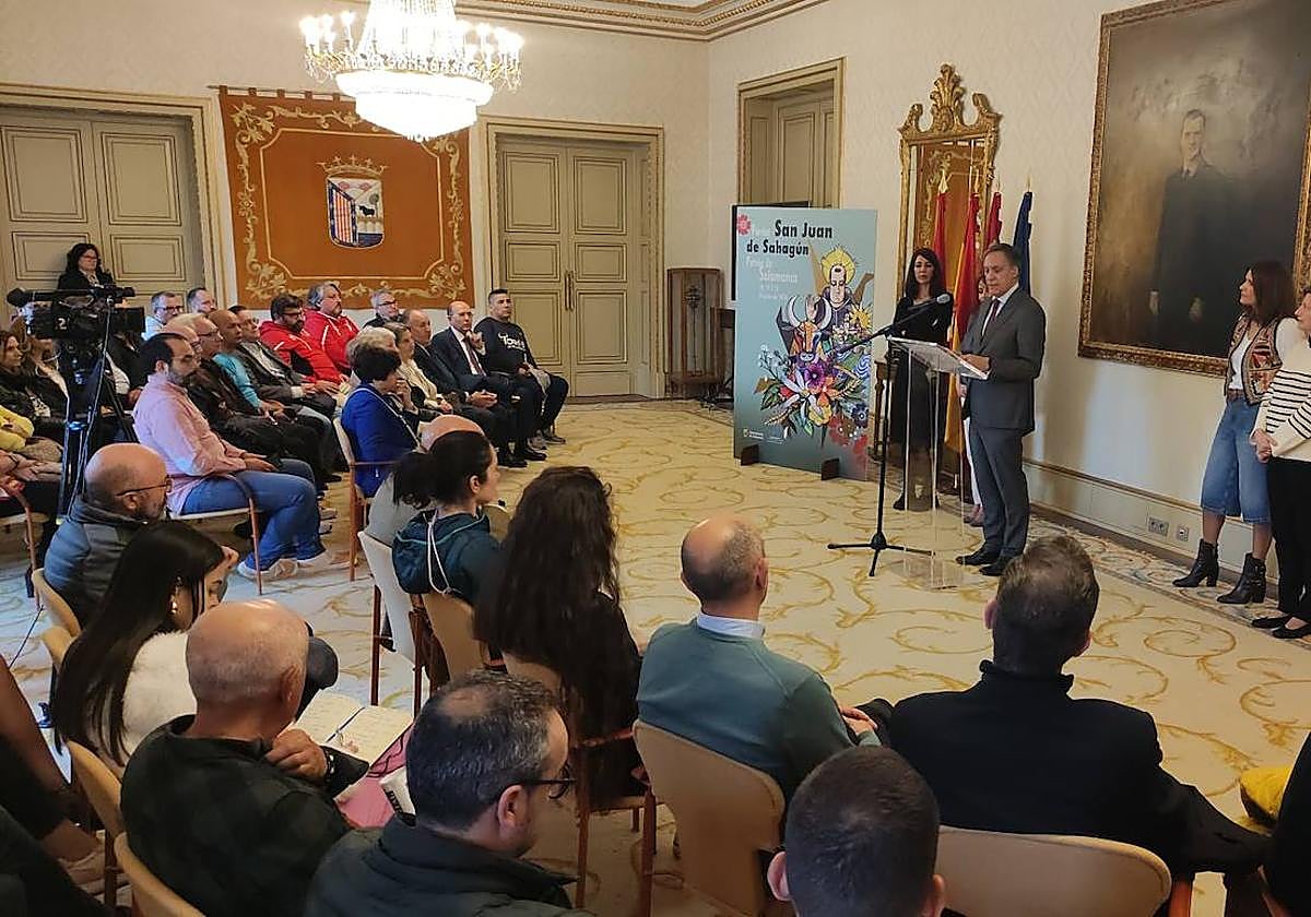 El alcalde de Salamanca, Carlos García Carbayo, presenta la programación del patrón San Juan de Sahagún