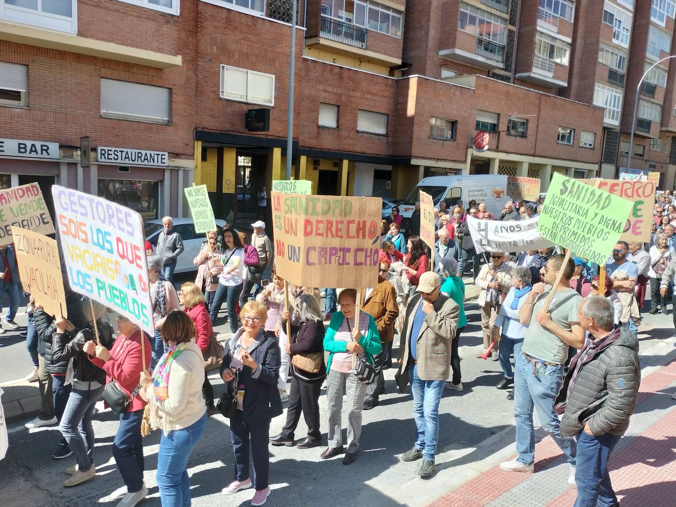 Centenares de personas demandan en Béjar una sanidad rural de calidad