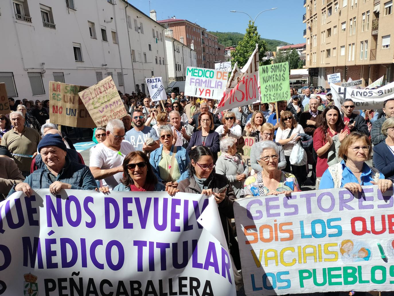 Centenares de personas demandan en Béjar una sanidad rural de calidad