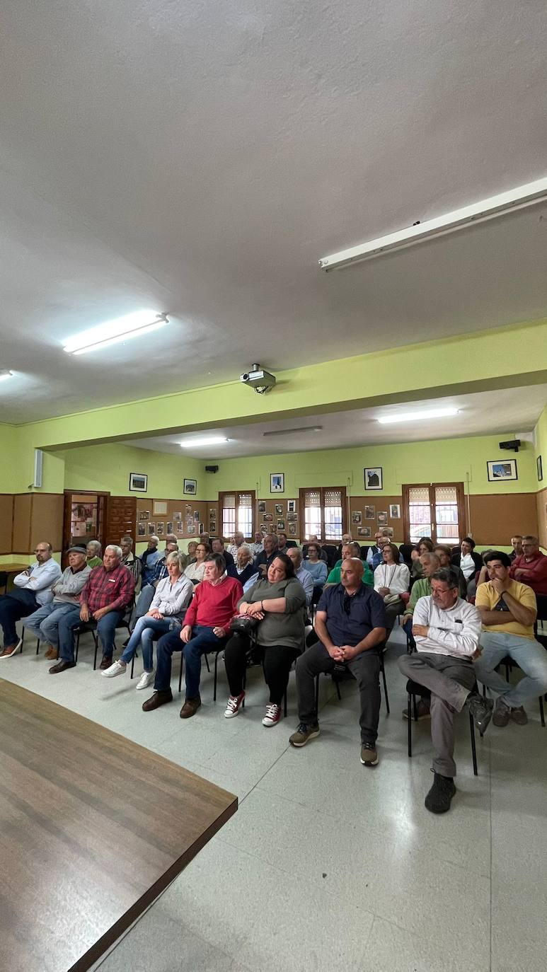 Jornada de trabajo del PSOE en Navasfrías