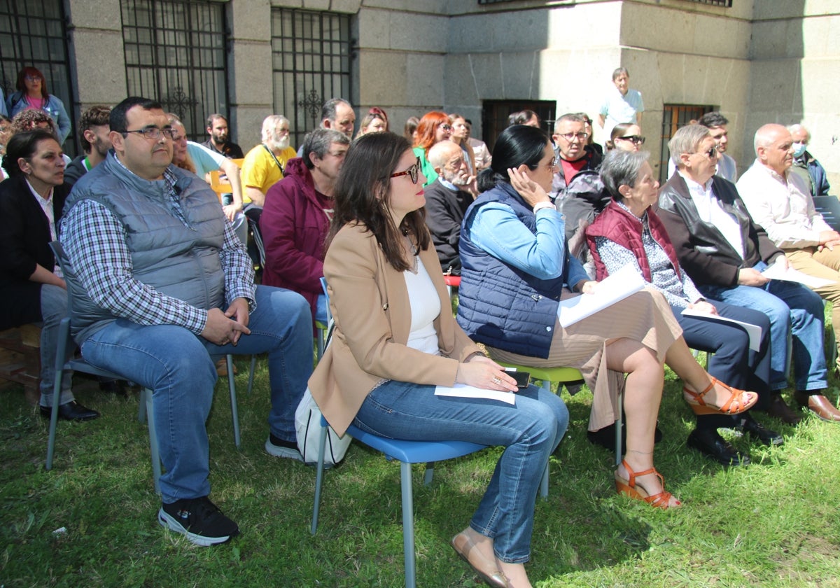 Los asistentes a la presentación de las actividades de Ranquines.