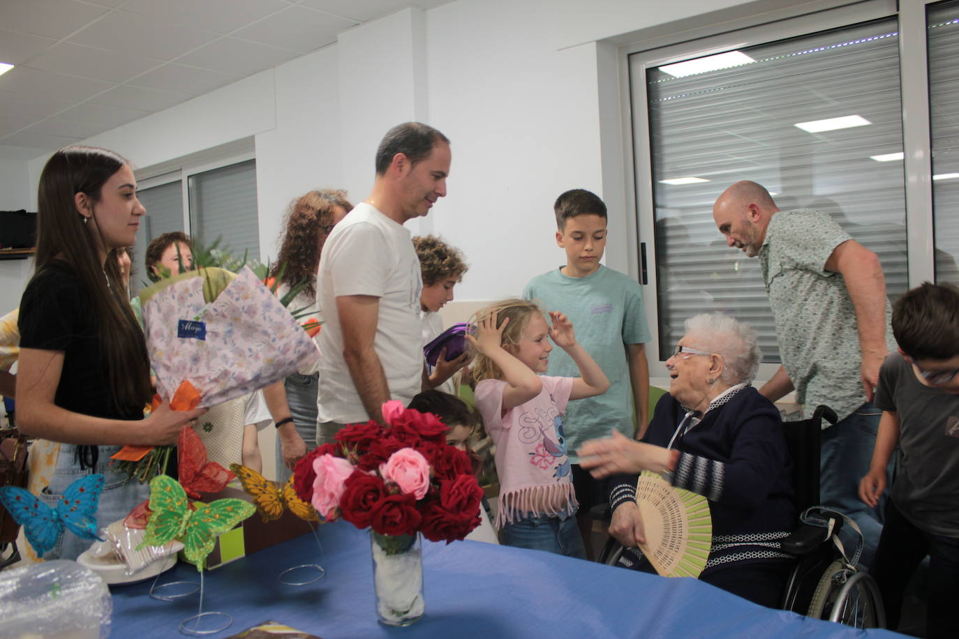 Joaquina Martín Barbero, la salmantina que cumple 100 años junto a su marido centenario