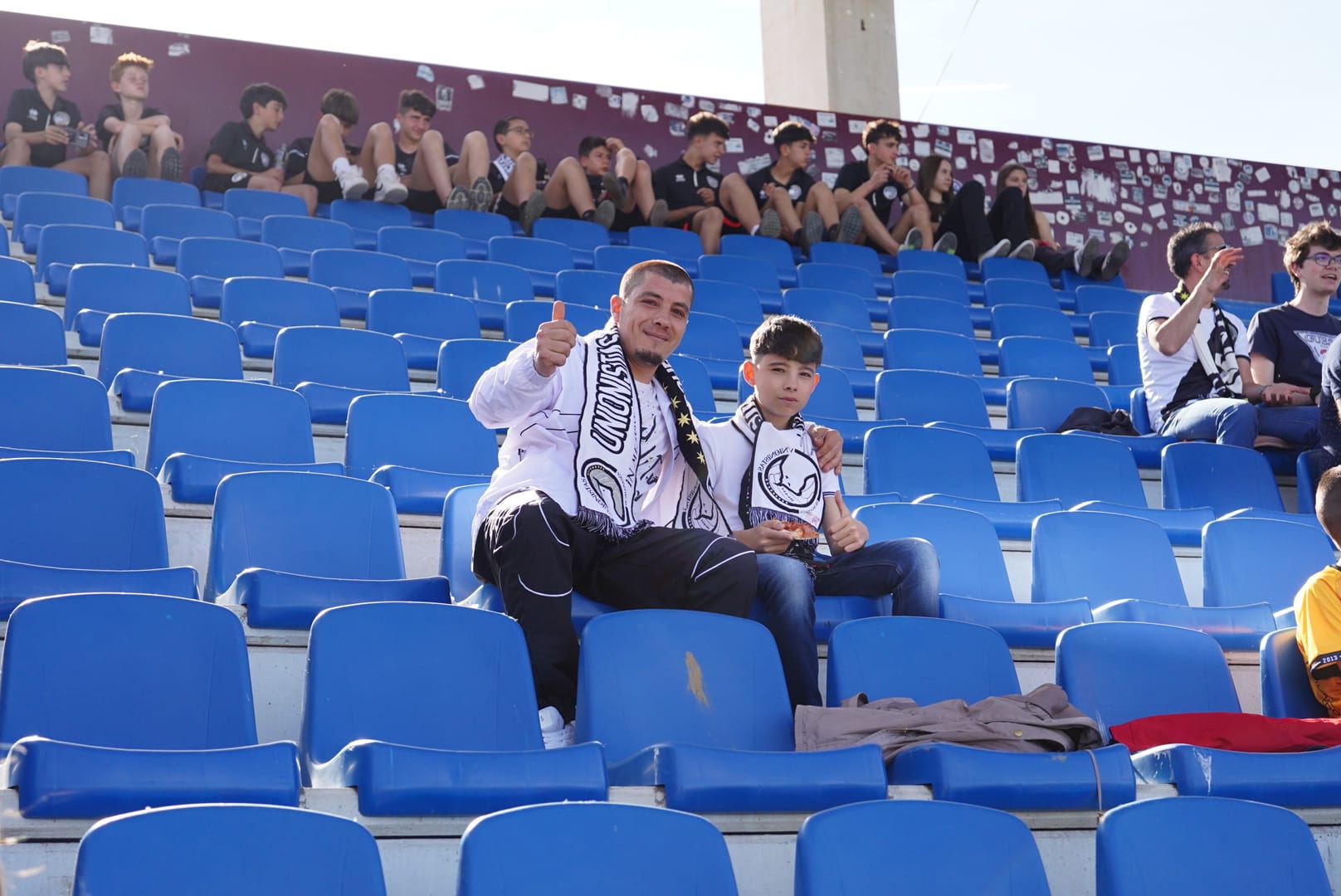Búscate en la grada del Reina Sofía en el partido contra el Arenteiro