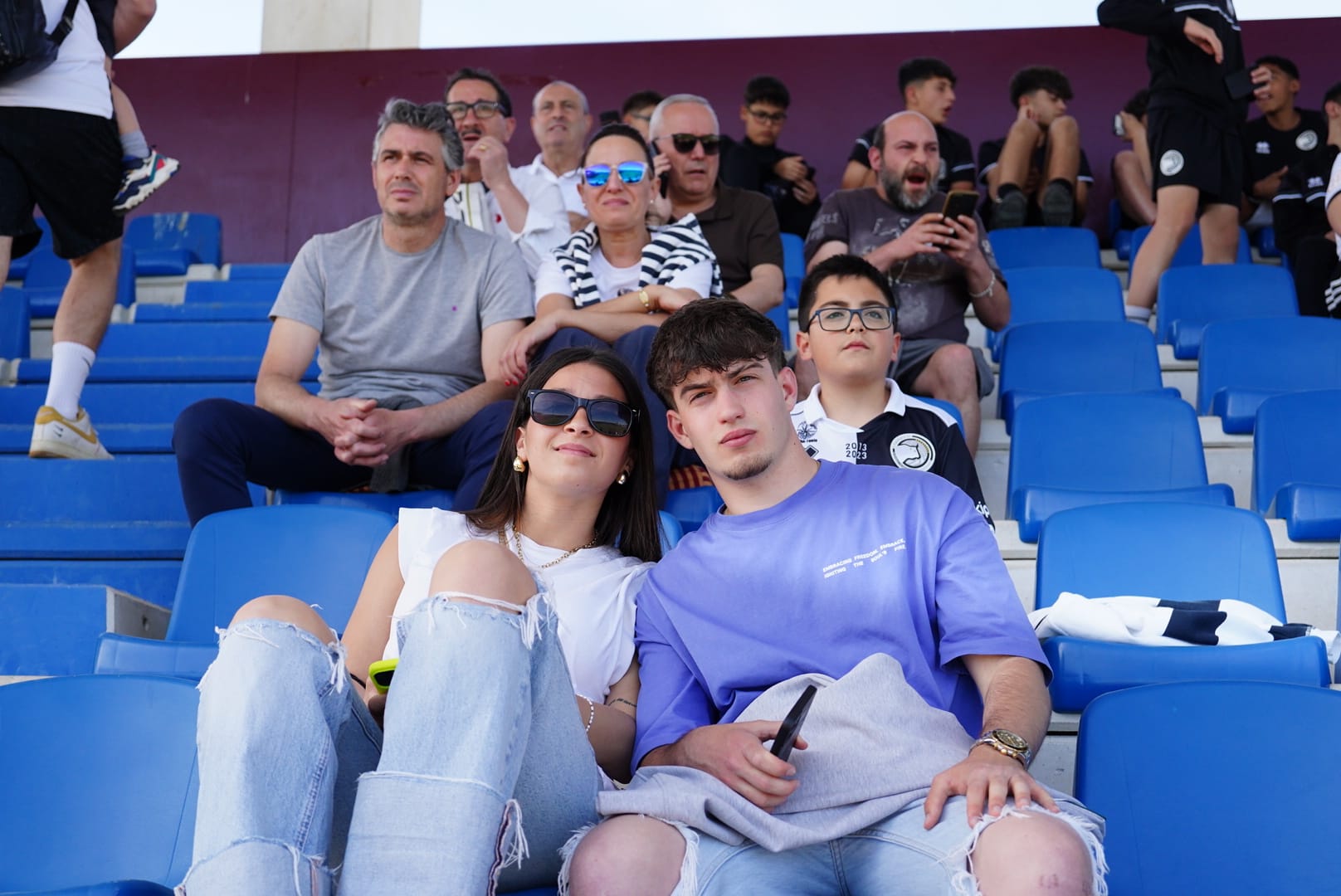 Búscate en la grada del Reina Sofía en el partido contra el Arenteiro