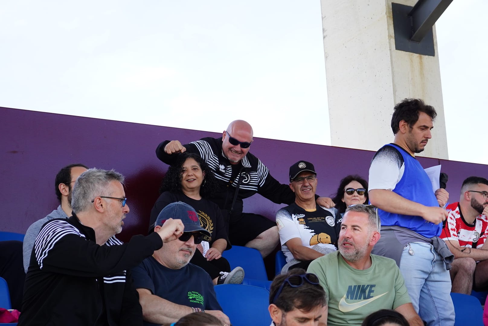 Búscate en la grada del Reina Sofía en el partido contra el Arenteiro
