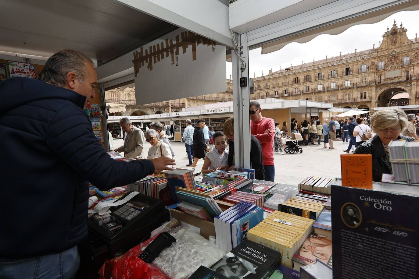 Buen colofón a la Feria del Libro: buen tiempo y gran afluencia