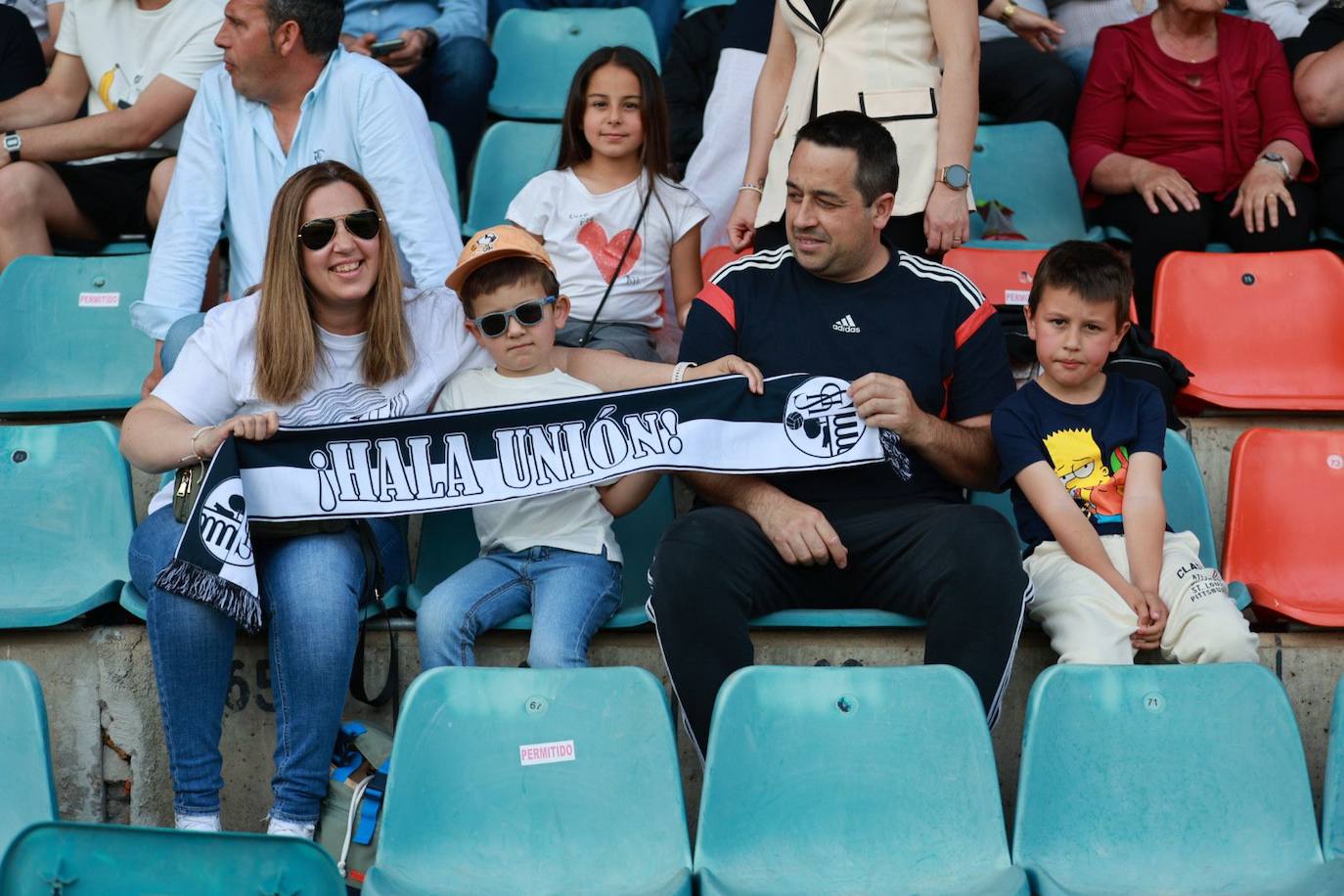 La afición del Salamanca responde a la llamada ante el Atlético Astorga: búscate en la grada del Helmántico