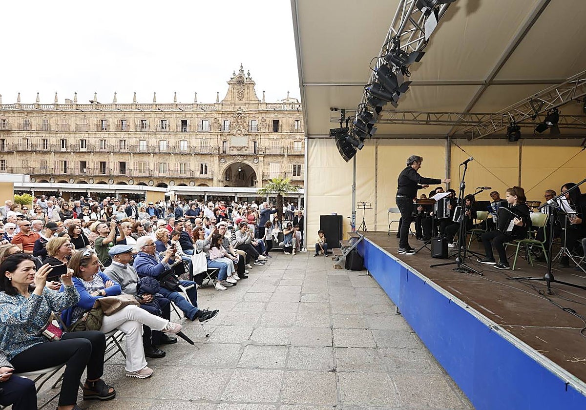 Buen colofón a la Feria del Libro: buen tiempo y gran afluencia