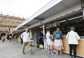 Feria del Libro en la Plaza Mayor de Salamanca.