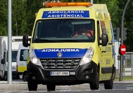 Ambulancia del Sacyl, de servicio.