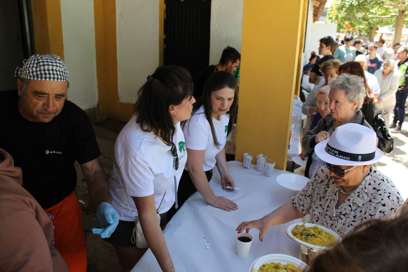 Concentración motera y paellada en Sepulcro Hilario