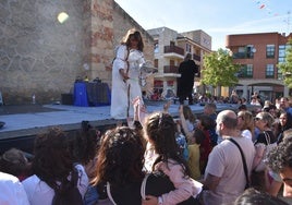 Los más pequeños disfrutaron de la fiesta de las pompas