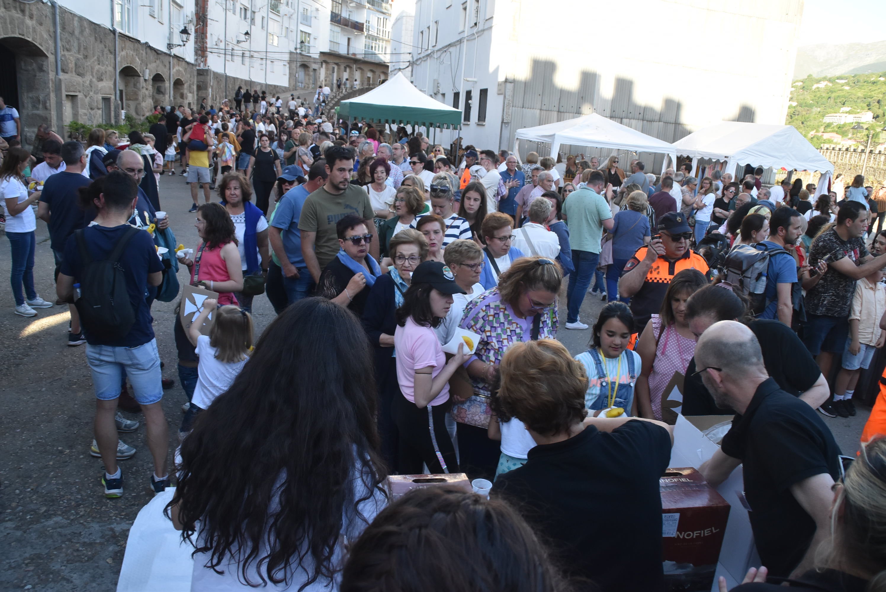 Intensa jornada en Béjar en las vísperas de su Corpus más internacional