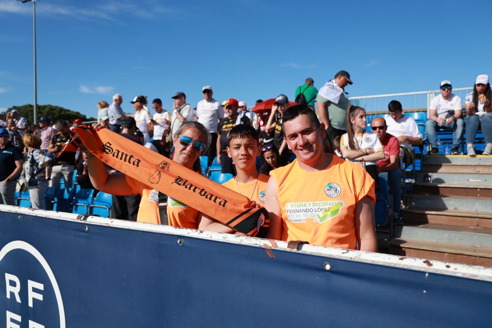 Búscate en la grada de Las Salinas en el partido del Salamanca UDS contra el Atlético Tordesillas