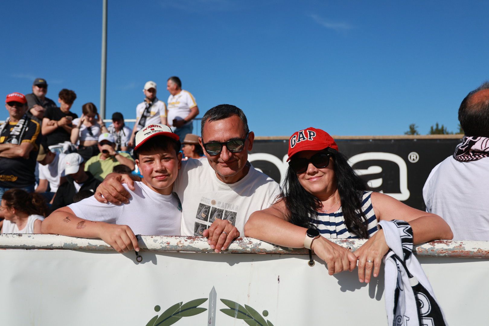 Búscate en la grada de Las Salinas en el partido del Salamanca UDS contra el Atlético Tordesillas