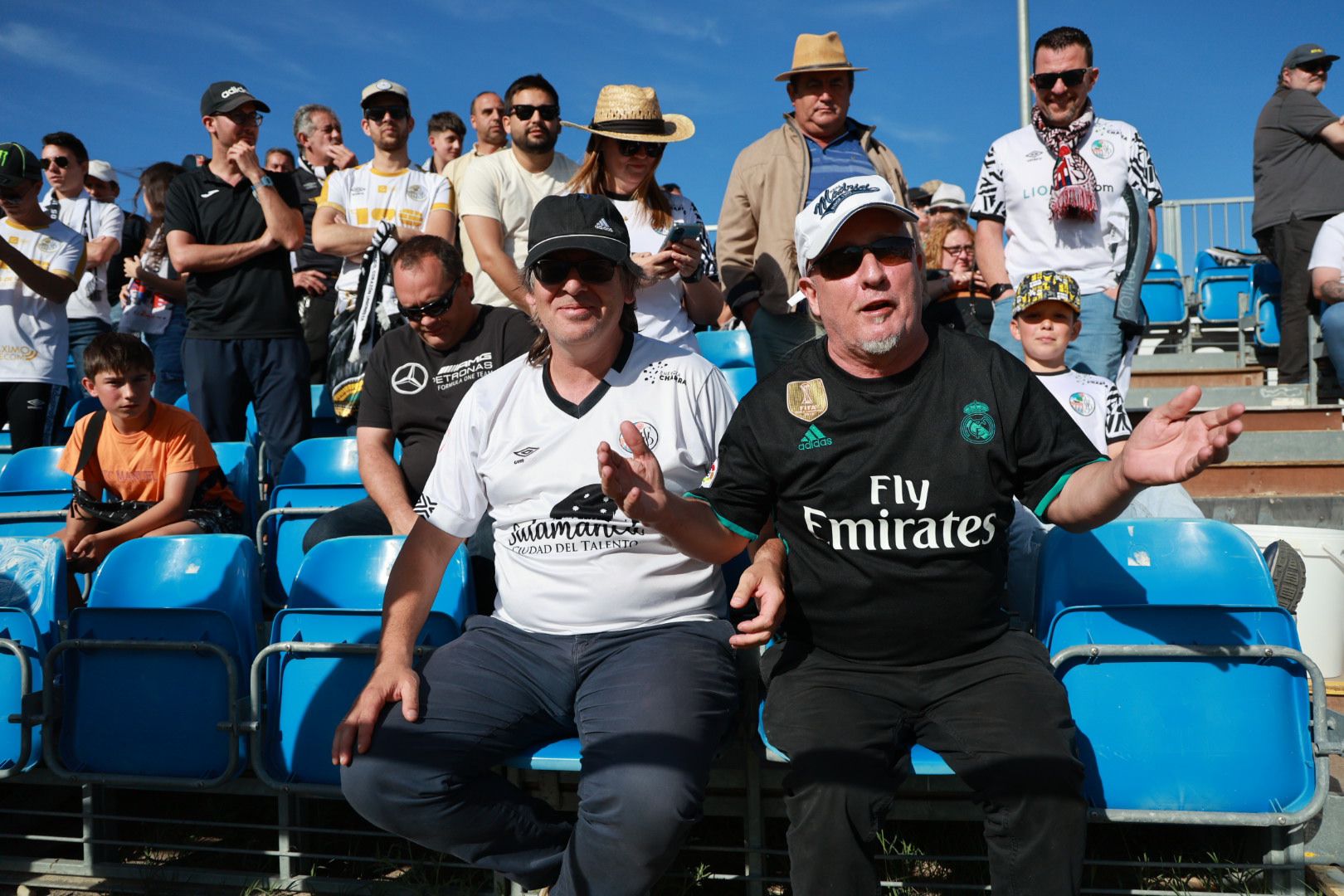 Búscate en la grada de Las Salinas en el partido del Salamanca UDS contra el Atlético Tordesillas