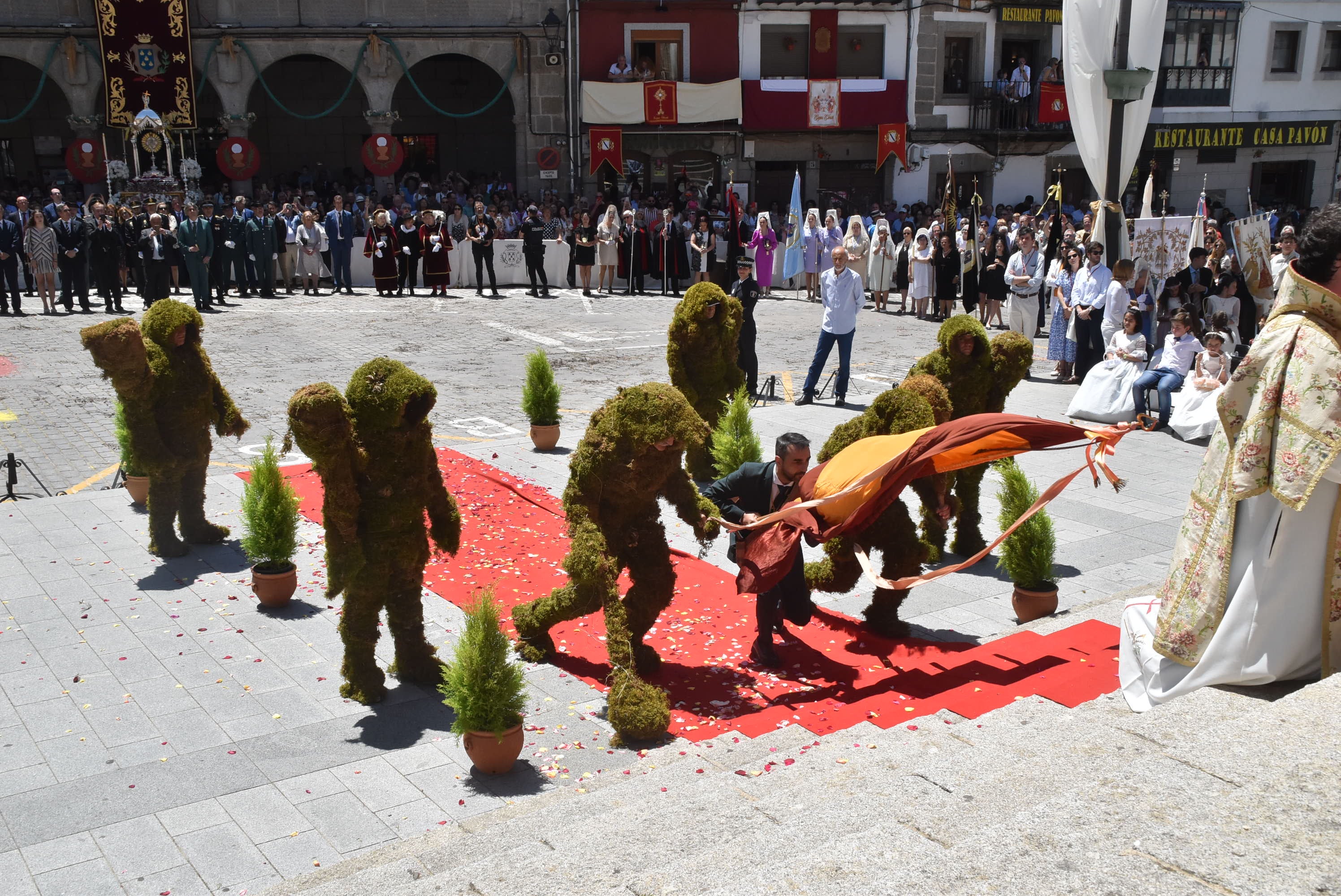 Béjar brilla en el quinto aniversario de su Corpus más internacional