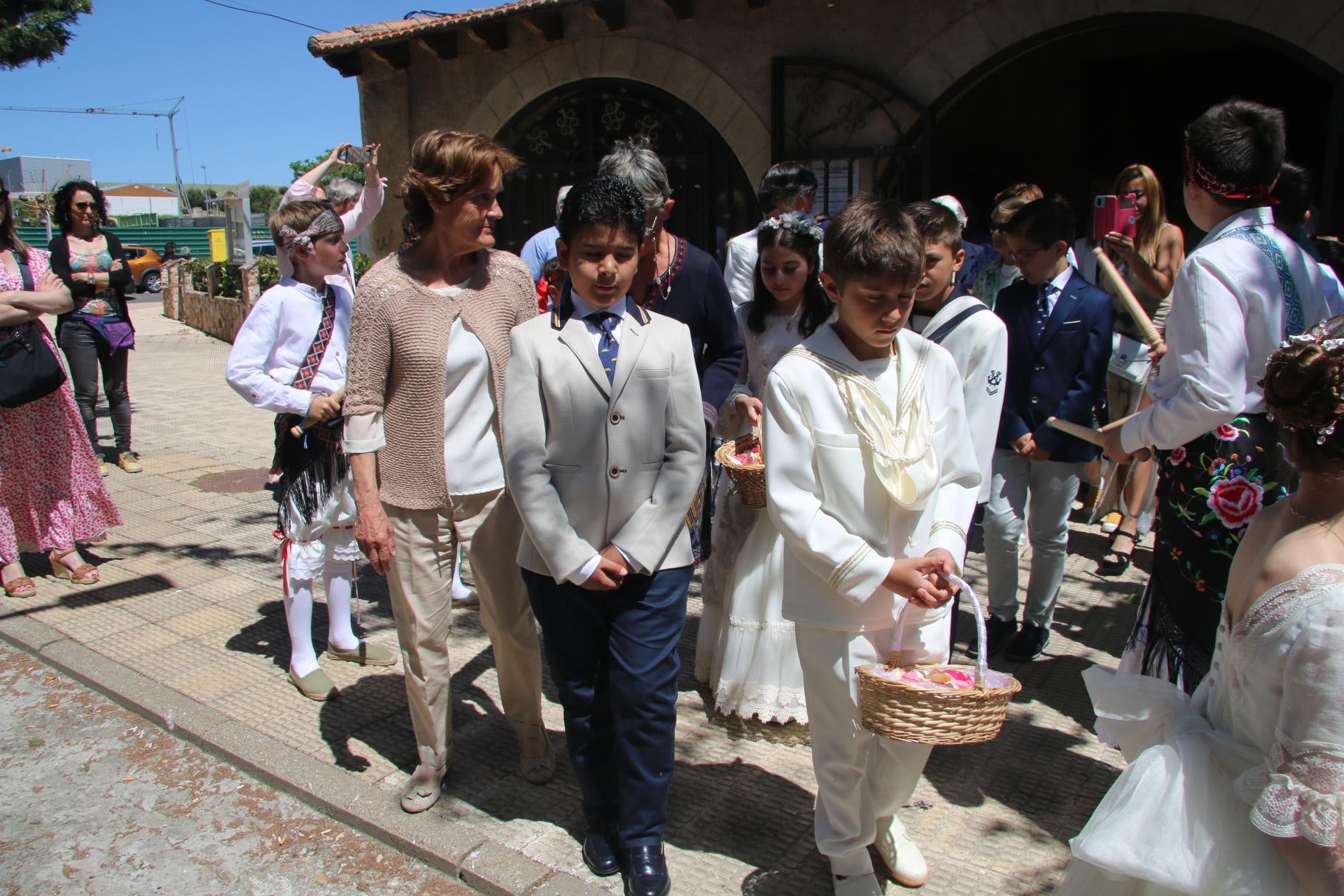 Altares y paleos para el día de fiesta en Aldeatejada