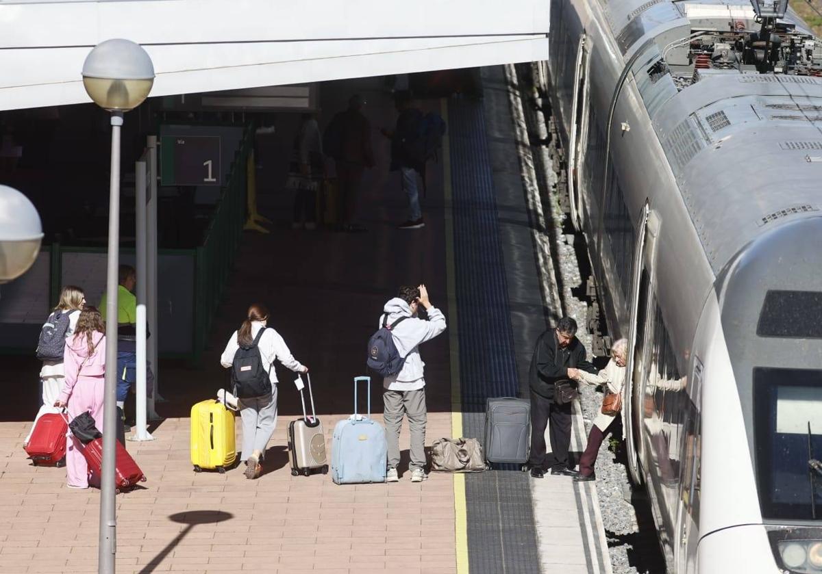 Renfe bloquea de nuevo la venta de billetes de los Alvia a Madrid desde el 24 de junio